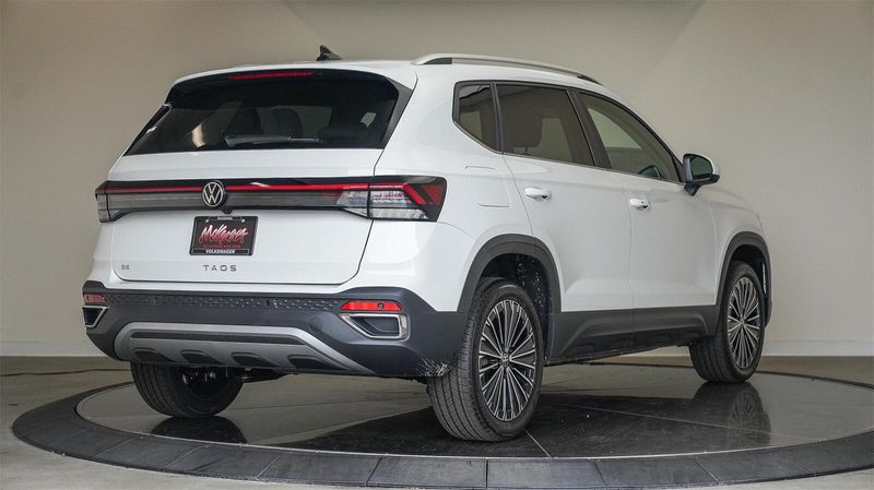 New 2025 Volkswagen Taos 1.5T SEImage 4
