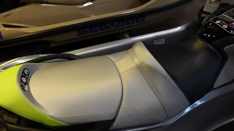 NEW 2026 SEADOO RXTX 325 WITH SOUND SYSTEM Image 4