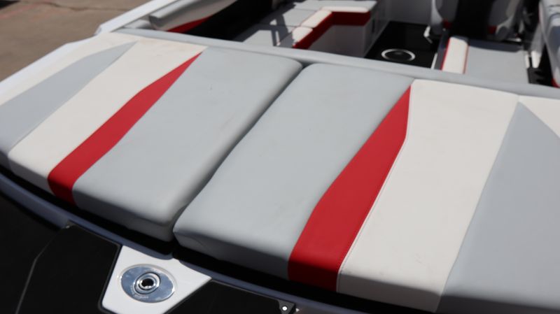 2025 AXIS A225 Image 23