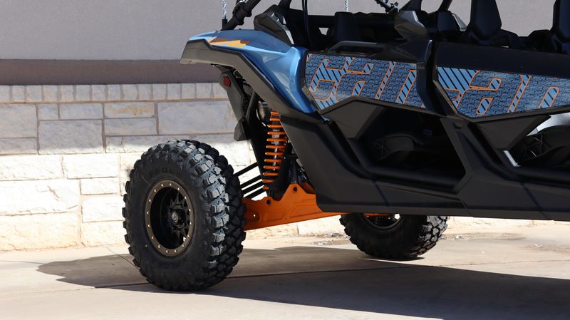 2025 Can-Am MAVERICK X3 RS TURBO RR SCAN BLUE AND ORANGE CRUSHImage 15