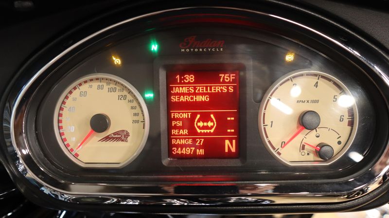 2016 Indian Motorcycle CHIEFTAIN BLACK 49S Base Image 11