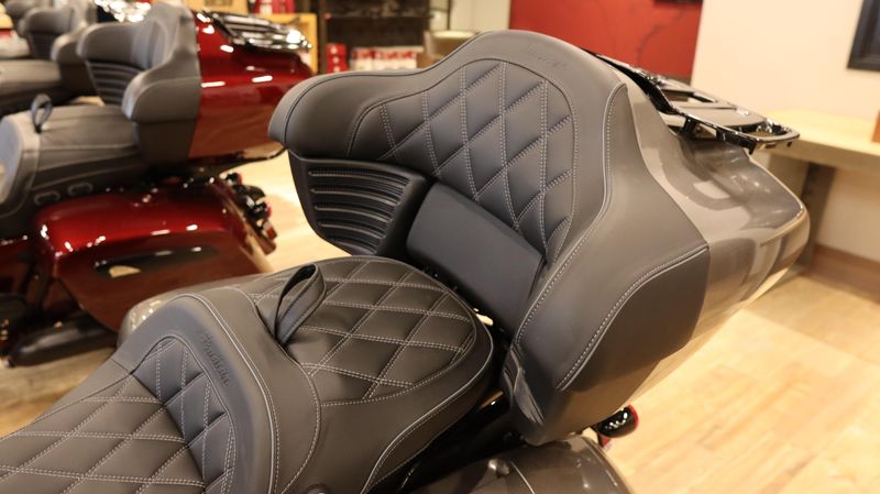 2025 Indian Motorcycle PURSUIT DARK HORSE HEAVY METAL Image 17