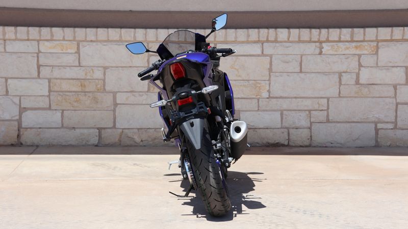 2025 Yamaha YZFR3 ABS TEAM BLUE Image 4
