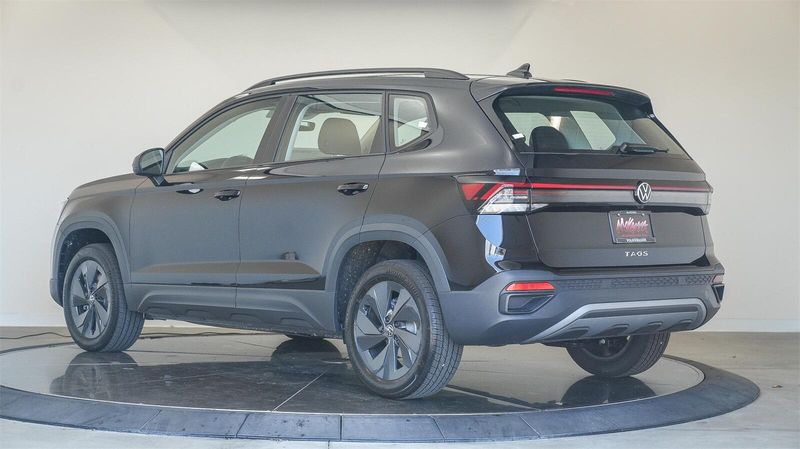 New 2025 Volkswagen Taos 1.5T SImage 2