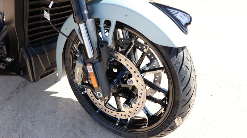 New 2025 Indian Motorcycle CHALLENGER DARK HORSE WTIH 112CR  RIDER ASSIST PACKAGE  POWERBAND AUDIO Image 9