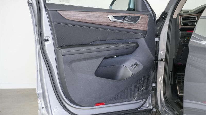2025 Volkswagen Atlas 2.0T SEL Premium R-LineImage 21