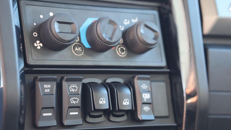 NEW 2025 POLARIS RANGER CREW XD 1500 NORTHSTAR EDITION ULTIMATE Image 14