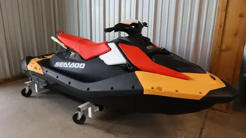 2025 SEADOO SPARK FOR 3 CONVENIENCE PACKAGE WITH SOUND SYSTEM SUNRISE ORANGE AND DRAGON RED Image 1