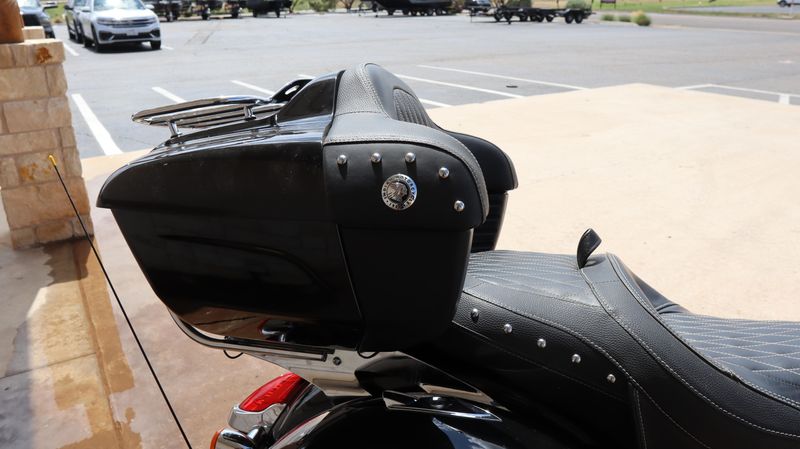 2015 Indian Motorcycle ROADMASTER THUNDER BLACK CAL Base Image 11