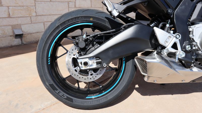 2025 CFMOTO 675 SS Image 8