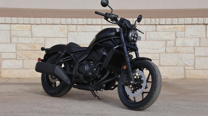 2025 Honda REBEL 1100 MATTE BLACK METALLICImage 1