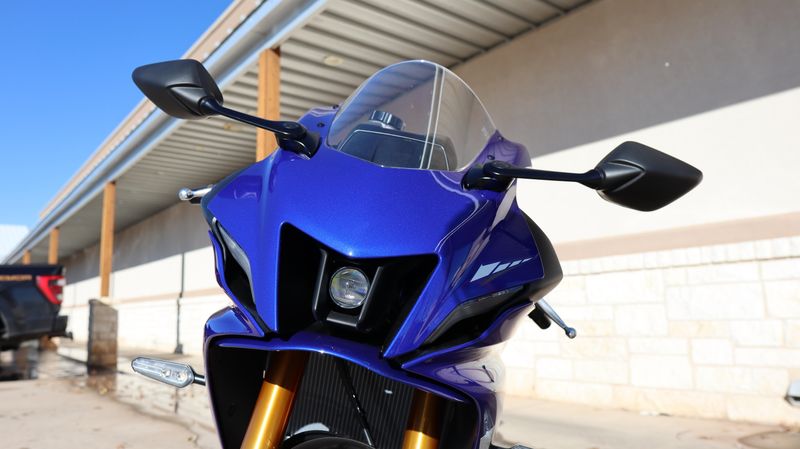 2025 Yamaha YZFR7 TEAM BLUE Image 7