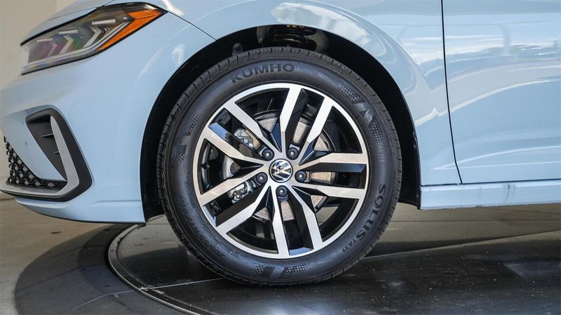 New 2025 Volkswagen Jetta 1.5T SEImage 10