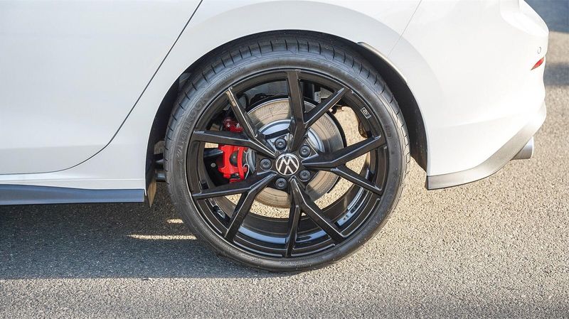 2024 Volkswagen Golf GTI SImage 10