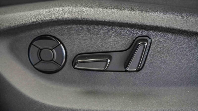 New 2025 Volkswagen Tiguan 2.0T SEImage 22