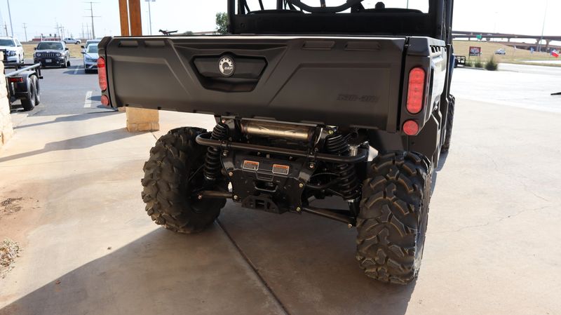 2025 Can-Am DEFENDER XT HD10 STEALTH BLACKImage 12