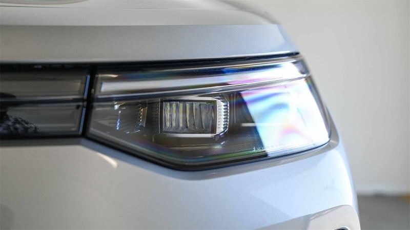 New 2025 Volkswagen Tiguan 2.0T SEImage 7