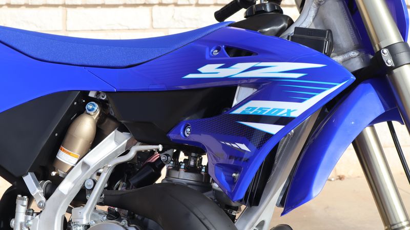 2025 Yamaha YZ250X TEAM BLUEImage 3