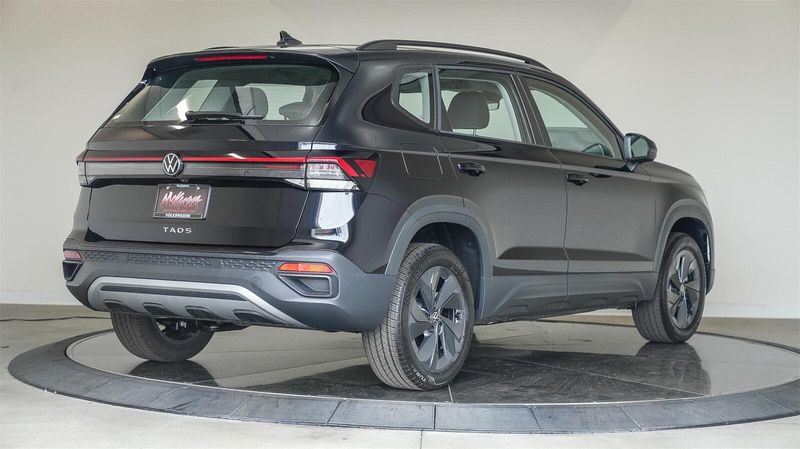 New 2025 Volkswagen Taos 1.5T SImage 4