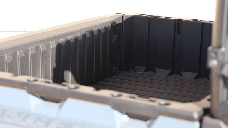 2025 Polaris RANGER CREW XP 1000 PREMIUM STEALTH GRAY Image 10