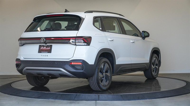 New 2025 Volkswagen Taos 1.5T SImage 4