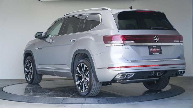 2025 Volkswagen Atlas 2.0T SEL Premium R-LineImage 2