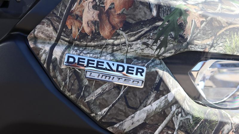 2024 Can-Am TINTED DEFENDER MAX LIMITED HD10 WILDLAND CAMOImage 21