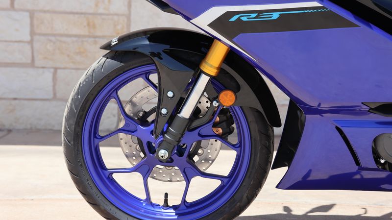 2025 Yamaha YZFR3 ABS TEAM BLUE Image 10