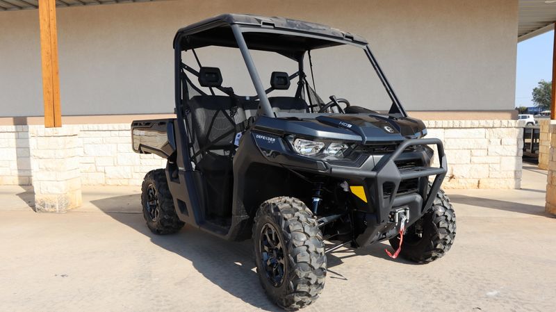 2025 Can-Am DEFENDER XT HD9 STEALTH BLACKImage 1