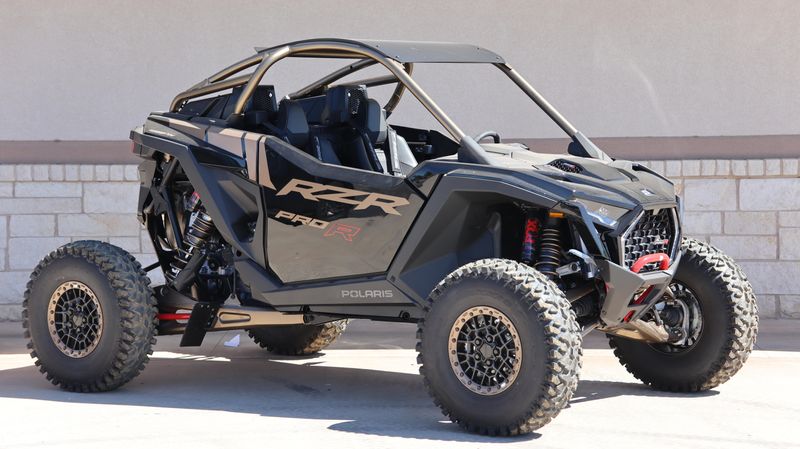 2025 Polaris RZR PRO R ULTIMATE BLACK CRYSTAL AND SHADOW BRONZE Image 1