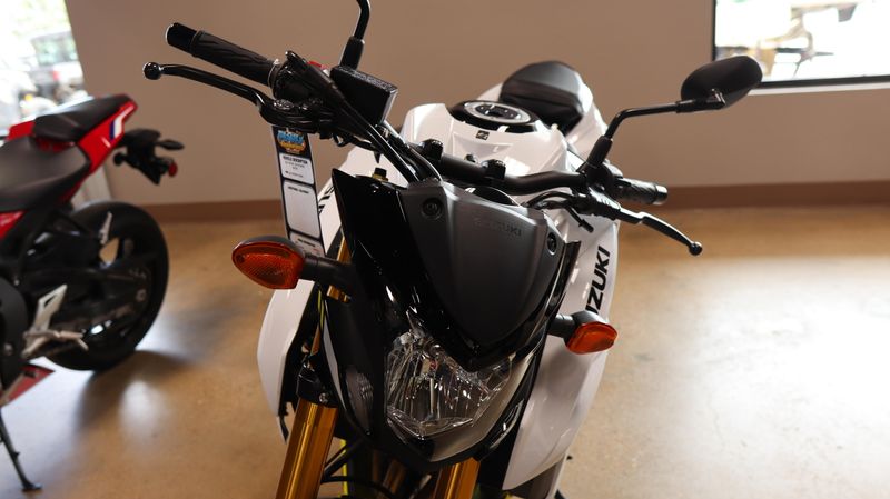 2023 Suzuki GSX750 Image 7