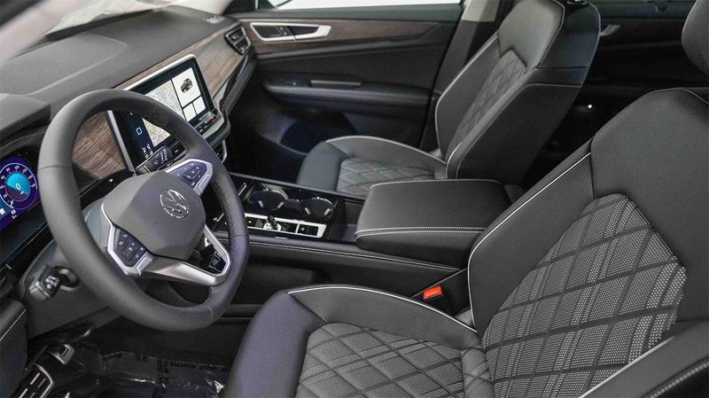 New 2026 Volkswagen Atlas 2.0T SEL Premium R-LineImage 19