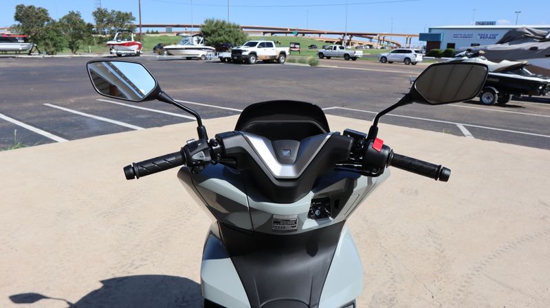 NEW 2026 HONDA PCX Image 11