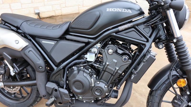 NEW 2025 HONDA SCL500 Image 4