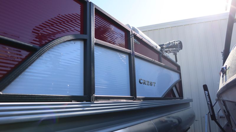2025 CREST CLASSIC 220 FISH CABERNET WITH WHITE ACCENT Image 18