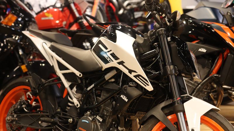 2022 KTM Duke 200Image 2