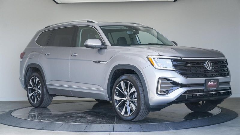 2025 Volkswagen Atlas 2.0T SEL Premium R-LineImage 5