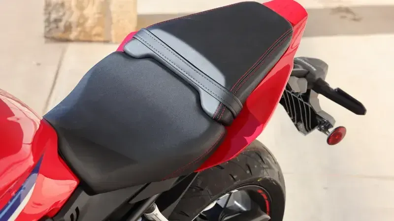 2025 Honda CBR650R ECLUTCH GRAND PRIX RED Image 7