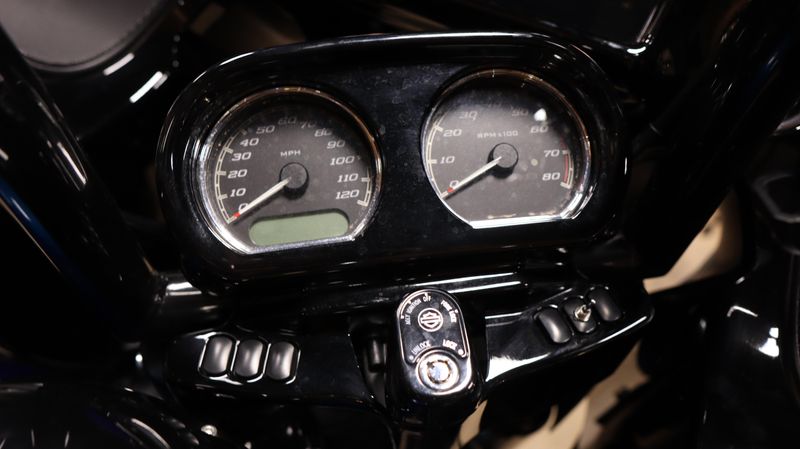 2022 HARLEY Road Glide Special Image 11
