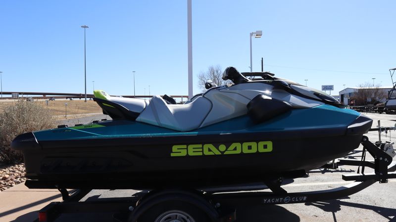 2025 SEADOO GTI SE 170 WITH SOUND SYSTEM IDF TEAL BLUE AND MANTA GREEN Image 2