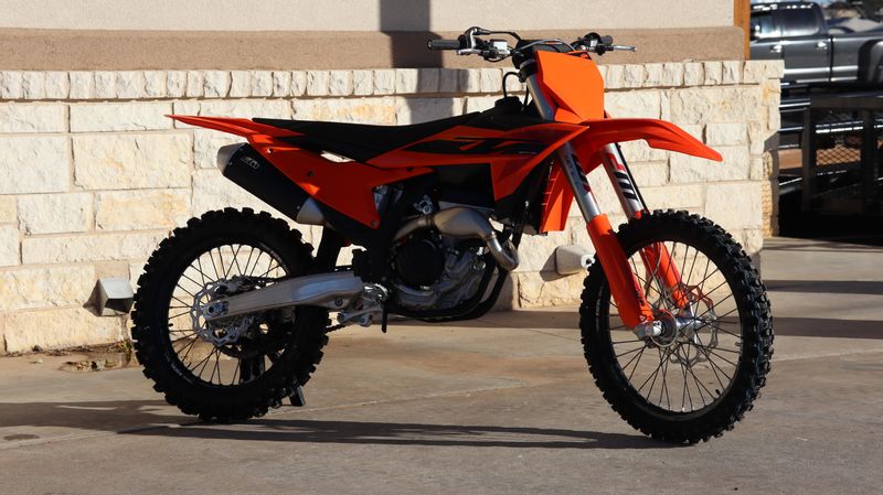 2025 KTM 250 SXF ORANGEImage 2