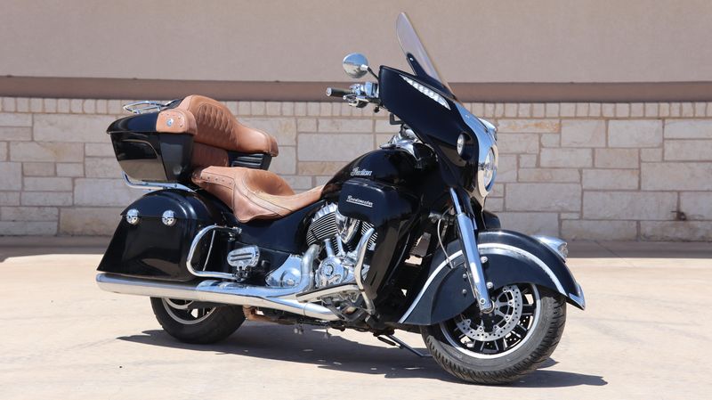 2015 Indian Motorcycle ROADMASTER THUNDER BLACK 49ST Base Image 1