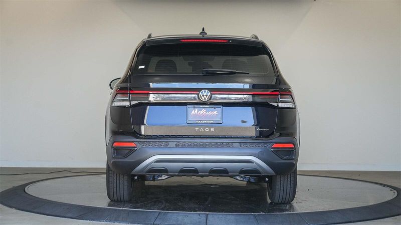 New 2025 Volkswagen Taos 1.5T SImage 3