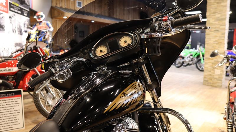 2016 Indian Motorcycle CHIEFTAIN BLACK 49S Base Image 17