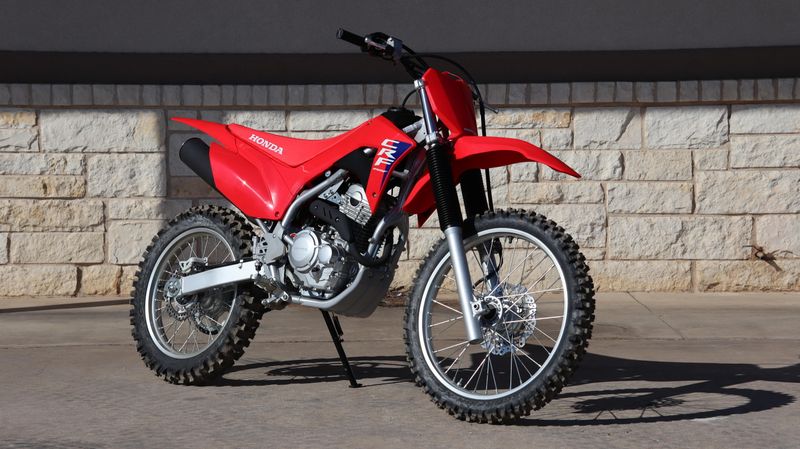 2025 HONDA CRF250F RED in a RED exterior color. Family PowerSports (877) 886-1997 familypowersports.com 