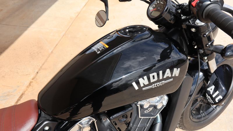 2021 Indian Motorcycle SCOUT BOBBER ABS THUNDER BLACK 49ST Bobber Image 15