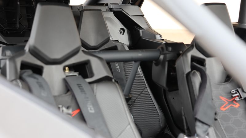 NEW 2026 CAN-AM MAVERICK R MAX X RS 999T DCT Image 6