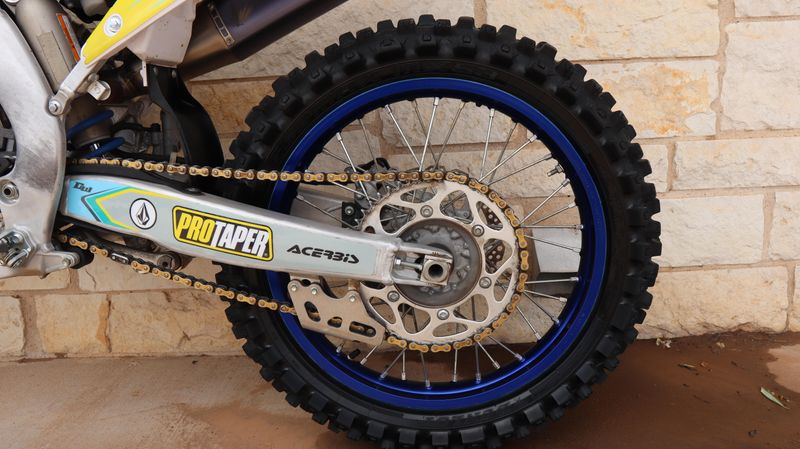 2022 Yamaha YZ450F Image 10