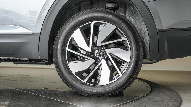 New 2025 Volkswagen Atlas 2.0T SE w/TechnologyImage 9