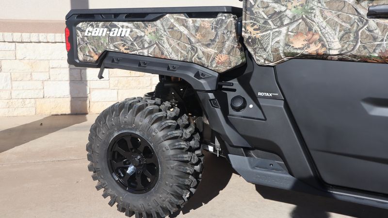 2025 Can-Am DEFENDER MAX X MR WITH HALF DOORS WILDLAND CAMOImage 8